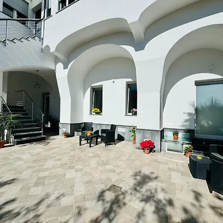 Yourhome - L'ammiraglio * Meta